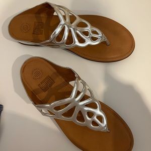 NWOT FitFlop Women’s Bumble Pleather lineFlip Flop